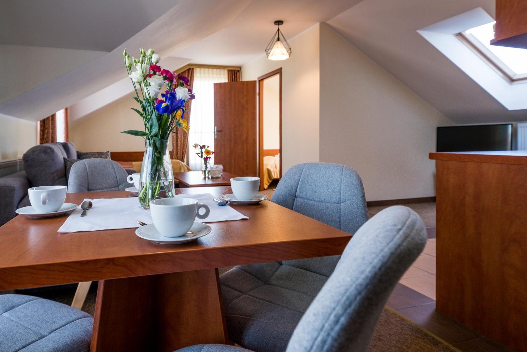 Villa Martii - Komfortowe Apartamenty Z Aneksami Kuchennymi - Spokojna Okolica, Blisko Plazy Władysławowo