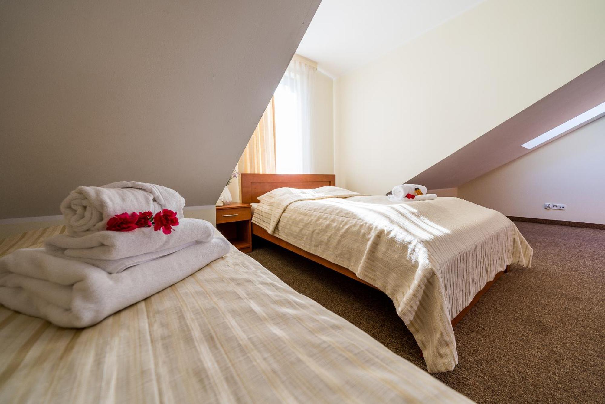 Villa Martii - Komfortowe Apartamenty Z Aneksami Kuchennymi - Spokojna Okolica, Blisko Plazy