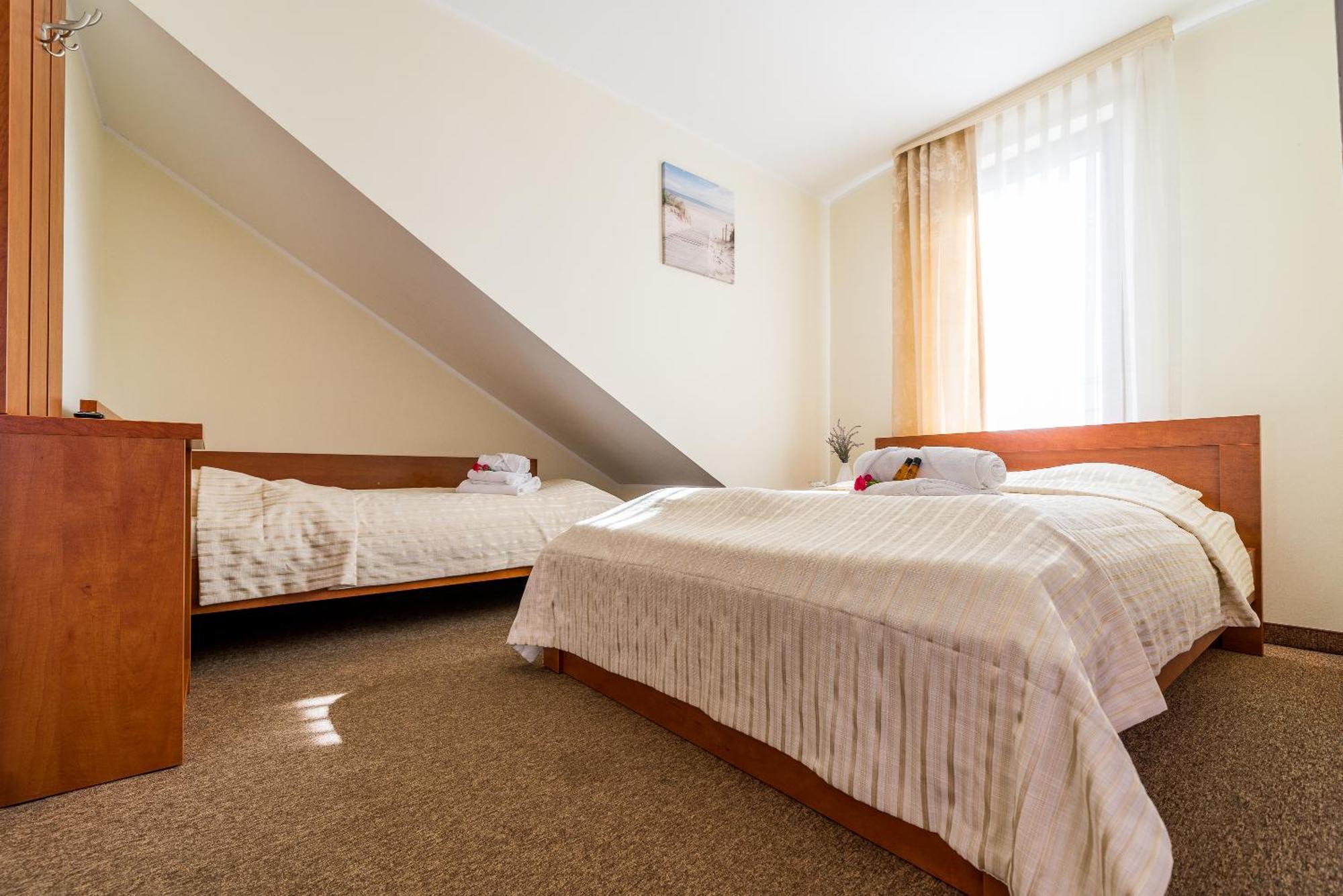 Villa Martii - Komfortowe Apartamenty Z Aneksami Kuchennymi - Spokojna Okolica, Blisko Plazy Privatunterkunft