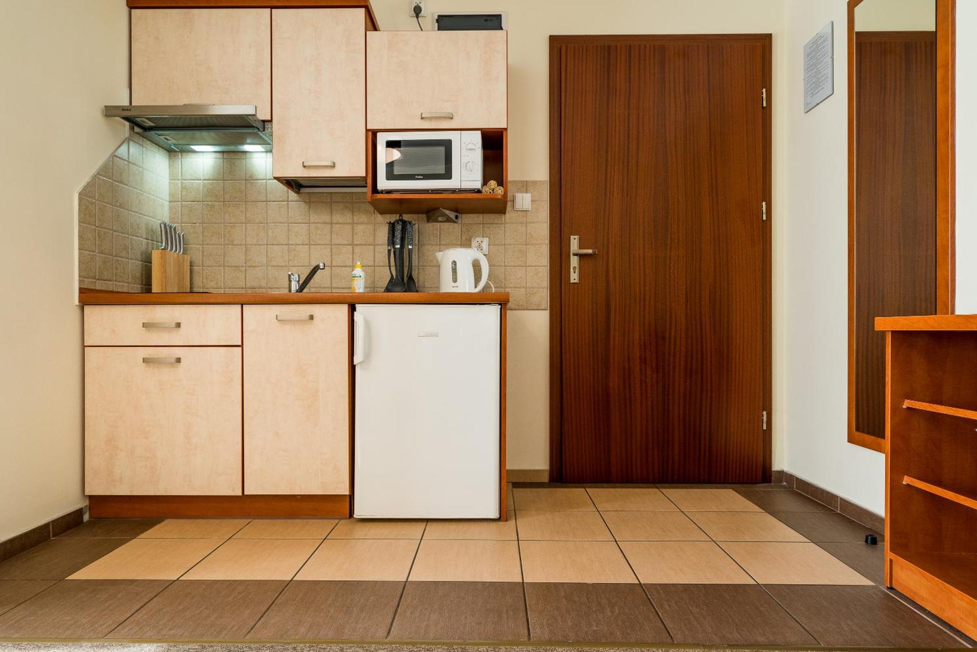 Villa Martii - Komfortowe Apartamenty Z Aneksami Kuchennymi - Spokojna Okolica, Blisko Plazy *