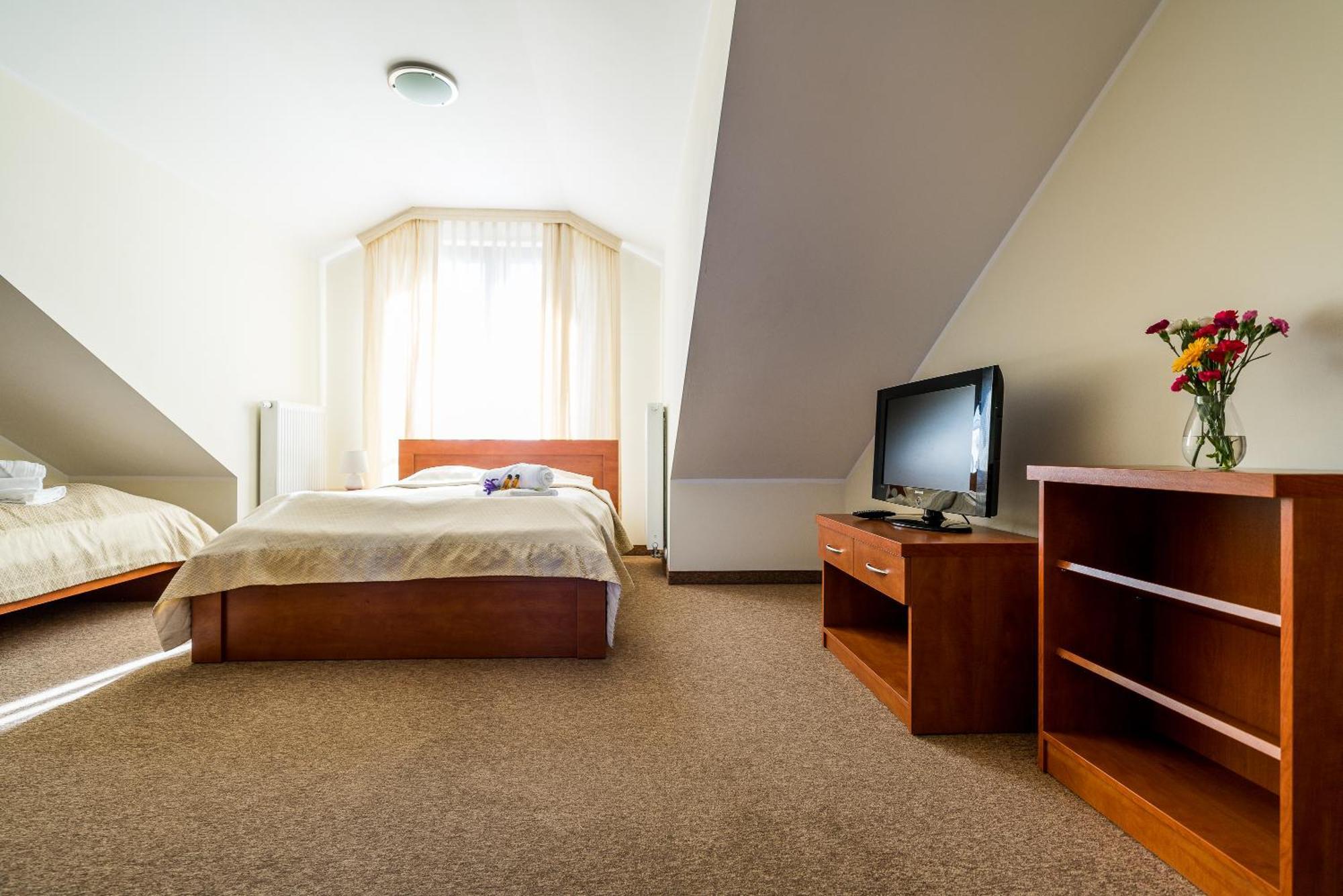 Villa Martii - Komfortowe Apartamenty Z Aneksami Kuchennymi - Spokojna Okolica, Blisko Plazy