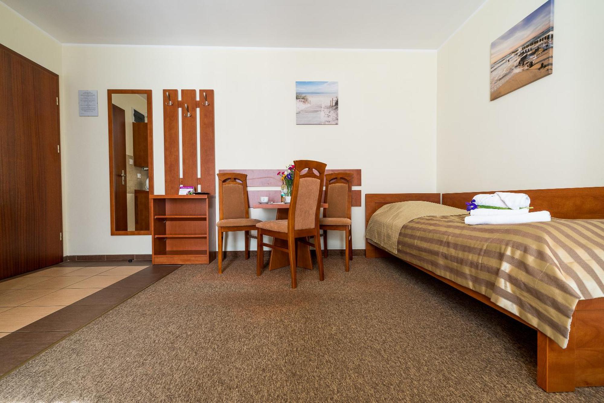 Villa Martii - Komfortowe Apartamenty Z Aneksami Kuchennymi - Spokojna Okolica, Blisko Plazy * Władysławowo